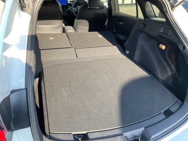 トヨタ カローラツーリング ハイブリッド ダブルバイビー 大阪府 2023(令5)年 4.2万km アティチュードブラックマイカ/プラチナホワイトパールマイカ トヨタセーフティセンス　/純正ディスプレイオーディオ　/　フルセグＴＶ／ＨＤＭＩ／ＵＳＢ／/　ａｐｐｌｅｃａｒｐｌａｙ　テレビキャンセラー　/バックカメラ　/追従型クルーズコントロール　/ＢＳＭ /シートヒーター/ステアリングヒーター/HUD/置き型充電スポット/ビルトインETC２．０/コーナーセンサー/ウィンドシールドデアイサー/SOSコール