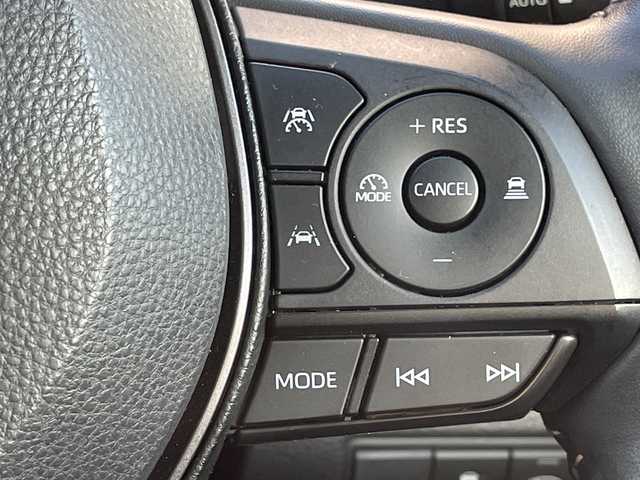 トヨタ カローラツーリング ハイブリッド ダブルバイビー 大阪府 2023(令5)年 4.2万km アティチュードブラックマイカ/プラチナホワイトパールマイカ トヨタセーフティセンス　/純正ディスプレイオーディオ　/　フルセグＴＶ／ＨＤＭＩ／ＵＳＢ／/　ａｐｐｌｅｃａｒｐｌａｙ　テレビキャンセラー　/バックカメラ　/追従型クルーズコントロール　/ＢＳＭ /シートヒーター/ステアリングヒーター/HUD/置き型充電スポット/ビルトインETC２．０/コーナーセンサー/ウィンドシールドデアイサー/SOSコール