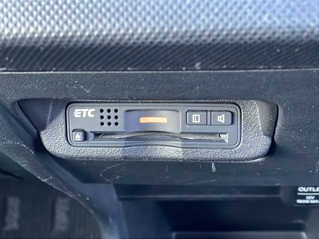 ホンダ フリード G プレミアムエディション 徳島県 2016(平28)年 4.1万km ホワイトオーキッドパール 純正7インチSDナビ/（Bluetooth/フルセグ/CD/DVD）/バックカメラ/純正フリップダウンモニター/両側パワースライドドア/クルーズコントロール/黒半革シート/HIDヘッドライト/オートライト/ビルトインETC/純正フロアマット/電格ミラー/ドアバイザー/スマートキー