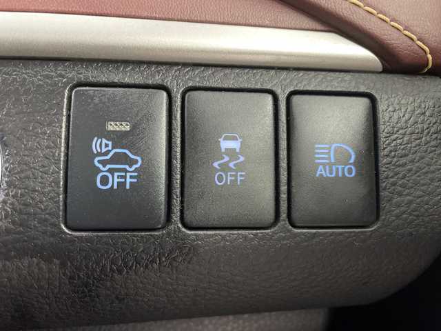 トヨタ ハリアー ハイブリッド プレミアム アドバンスドP 道央・札幌 2014(平26)年 2.8万km ブラック ・４WD/ハイブリッド/寒冷地仕様/・トヨタセーフティセンス/・プリクラッシュセーフティ/・純正メーカーナビ/・JBLサウンドシステム/・DVD.CD.SD.BT./・パノラミックビューモニター/・ムーンルーフ/・レーダークルーズコントロール/・フロントリップスポイラー/・パワーバックドア/・ハーフレザーシート/パワーシート/・LEDライト/オートハイビーム/・ウッドコンビハンドル/・キー一体型純正エンジンスターター/・スマートキーｘ２/・置くだけ充電