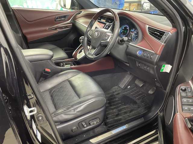 トヨタ ハリアー ハイブリッド プレミアム アドバンスドP 道央・札幌 2014(平26)年 2.8万km ブラック ・４WD/ハイブリッド/寒冷地仕様/・トヨタセーフティセンス/・プリクラッシュセーフティ/・純正メーカーナビ/・JBLサウンドシステム/・DVD.CD.SD.BT./・パノラミックビューモニター/・ムーンルーフ/・レーダークルーズコントロール/・フロントリップスポイラー/・パワーバックドア/・ハーフレザーシート/パワーシート/・LEDライト/オートハイビーム/・ウッドコンビハンドル/・キー一体型純正エンジンスターター/・スマートキーｘ２/・置くだけ充電