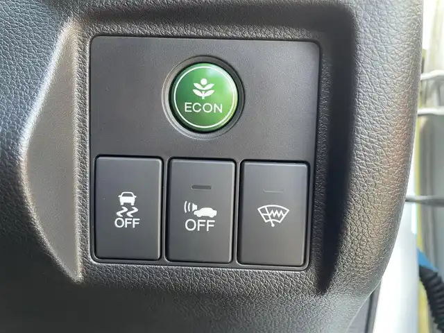 ホンダ ヴェゼル ハイブリッド Z 千葉県 2014(平26)年 10.1万km ホワイトオーキッドパール (株)IDOMが運営する【じしゃロン柏店】の自社ローン対象車両になります。こちらは現金ご利用時の価格です。/自社ローンご希望の方は別途その旨お申付け下さい。//純正ナビ/フルセグＴＶ/Ｂｌｕｅｔｏｏｔｈ/バックカメラ/クルーズコントロール/ＥＴＣ/ハーフレザーシート/純正フロアマット/純正アルミホイール/ルーフレール/横滑り防止装置/衝突軽減システム