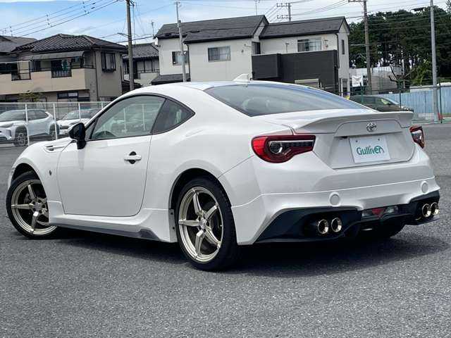 トヨタ ８６ GT 千葉県 2017(平29)年 2.6万km クリスタルホワイトパール ワンオーナー/TRDエアロ/TRDマフラー/TRD18インチAW/純正SDナビ/フルセグTV（NSZT-W66T）/バックカメラLEDヘッドライト/LEDフォグライト/保証書/取扱説明書/スペアキー