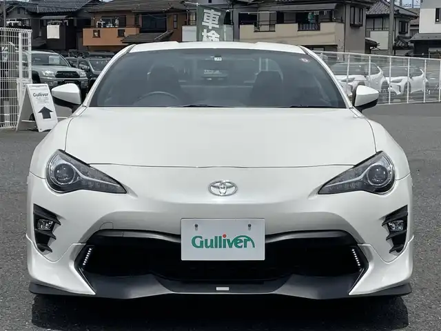 トヨタ ８６ GT 千葉県 2017(平29)年 2.6万km クリスタルホワイトパール ワンオーナー/TRDエアロ/TRDマフラー/TRD18インチAW/純正SDナビ/フルセグTV（NSZT-W66T）/バックカメラLEDヘッドライト/LEDフォグライト/保証書/取扱説明書/スペアキー