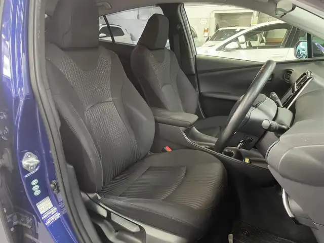 トヨタ プリウス S 兵庫県 2016(平28)年 13.5万km ダークブルーマイカM ・Bluetooth/・バックカメラ/・純正ナビ/・オートライト/・TV/・LEDヘッドライト