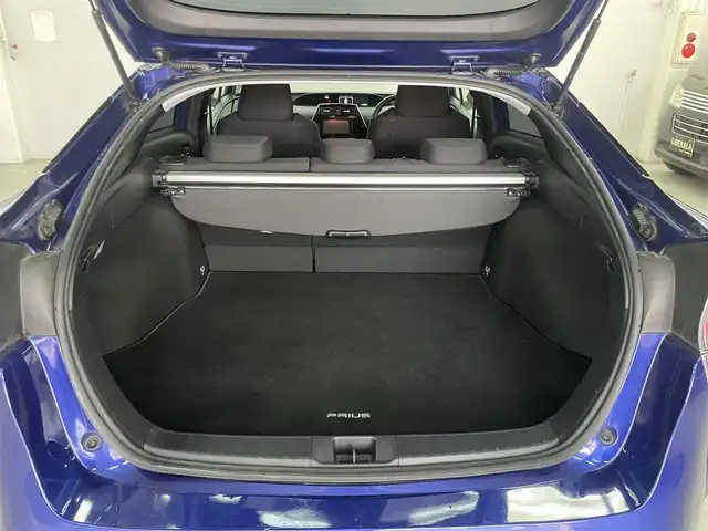 トヨタ プリウス S 兵庫県 2016(平28)年 13.5万km ダークブルーマイカM ・Bluetooth/・バックカメラ/・純正ナビ/・オートライト/・TV/・LEDヘッドライト