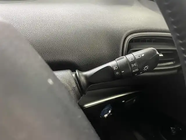 トヨタ プリウス S 兵庫県 2016(平28)年 13.5万km ダークブルーマイカM ・Bluetooth/・バックカメラ/・純正ナビ/・オートライト/・TV/・LEDヘッドライト