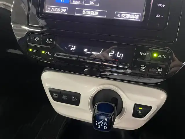 トヨタ プリウス S 兵庫県 2016(平28)年 13.5万km ダークブルーマイカM ・Bluetooth/・バックカメラ/・純正ナビ/・オートライト/・TV/・LEDヘッドライト