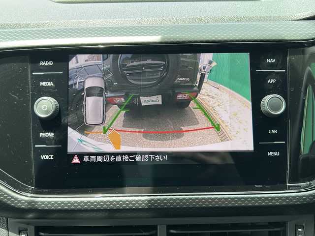 フォルクスワーゲン Ｔ－クロス TSI 1st 大阪府 2020(令2)年 1.4万km ピュアホワイト ワンオーナー/純正SDメモリナビ/・AM/FM/CD/DVD/Bluetooth/・フルセグテレビ/バックカメラ/ビルトインETC2.0/ドライブレコーダー/クルーズコントロール/パーキングアシスト/ブラインドスポットモニター/アイドリングストップ/横滑り防止装置/コーナーセンサー/ワイヤレススマホ充電/LEDヘッドライト/オートライト/オートエアコン/プッシュスタートボタン/スマートキー×2/ステアリングリモコン/革巻きステアリング/純正16インチアルミホイール/12V充電器/USBジャック/純正フロアマット/保証書/取扱説明書