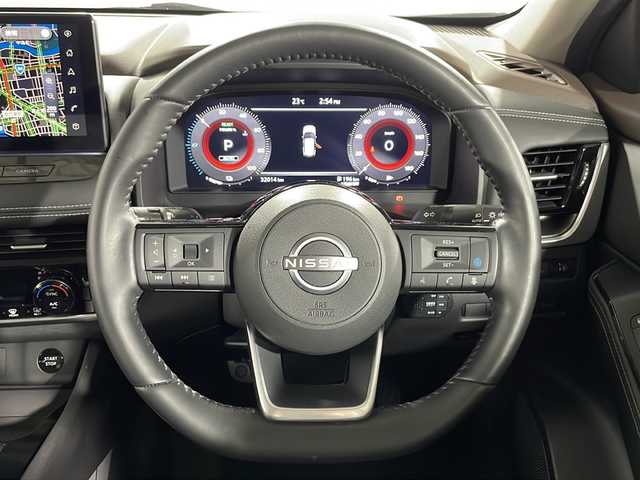 日産 エクストレイル X e－4ORCE 広島県 2022(令4)年 3.2万km ダイヤモンドブラック 12.3型ニッサンコネクトナビ/・メモリナビ/・AppleCarPlay/AndroidAuto/・フルセグTV/・USB入力端子/プロパイロット/インテリジェントアラウンドビューモニター/インテリジェントルームミラー/パワーシート/シートヒーター/ステアリングヒーター/パワーバックドア/インテリジェントエマージェンシーブレーキ/車線逸脱防止支援/車線逸脱警報/後側方車両検知警報/踏み間違い衝突防止/後退時車両検知警報/ハイビームアシスト/LEDヘッドランプ/ヒルディセントコントロール/ETC2.0/ドライブレコーダー/AC100V/1500W電源