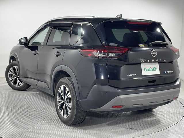 日産 エクストレイル X e－4ORCE 広島県 2022(令4)年 3.2万km ダイヤモンドブラック 12.3型ニッサンコネクトナビ/・メモリナビ/・AppleCarPlay/AndroidAuto/・フルセグTV/・USB入力端子/プロパイロット/インテリジェントアラウンドビューモニター/インテリジェントルームミラー/パワーシート/シートヒーター/ステアリングヒーター/パワーバックドア/インテリジェントエマージェンシーブレーキ/車線逸脱防止支援/車線逸脱警報/後側方車両検知警報/踏み間違い衝突防止/後退時車両検知警報/ハイビームアシスト/LEDヘッドランプ/ヒルディセントコントロール/ETC2.0/ドライブレコーダー/AC100V/1500W電源