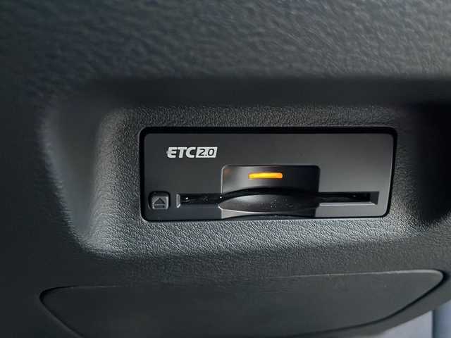 日産 エクストレイル X e－4ORCE 山口県 2022(令4)年 3.2万km ダイヤモンドブラック 純正12.3型ニッサンコネクトナビ/・メモリナビ/・AppleCarPlay/AndroidAuto/・フルセグTV/・USB入力端子/・Bluetooth接続/・AM/FMラジオ/バックカメラ/インテリジェントアラウンドビューモニター/パワーバックドア/前後ドライブレコーダー/ETC2.0/スマートキー×２/プッシュスタート/デジタルインナーミラー/パワーシート/シートヒーター/ステアリングヒーター/取扱説明書/保証書/プロパイロット/インテリジェントエマージェンシーブレーキ/車線逸脱防止支援/車線逸脱警報/後側方車両検知警報/踏み間違い衝突防止/後退時車両検知警報/ハイビームアシスト/LEDヘッドランプ/ヒルディセントコントロール/AC100V/1500W電源