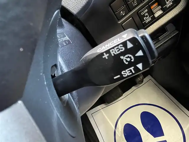 トヨタ ヴォクシー ZS 煌Ⅲ 岩手県 2021(令3)年 3.8万km ホワイトパールクリスタルシャイン ４WD/ALPINE９インチナビ（Bluetooth CD DVD フルセグ）/ALPINE後席モニター/寒冷地仕様/両側パワースライドドア/トヨタセーフティセンス/プリクラッシュセーフティ/コーナーセンサー/パーキングサポートブレーキ/クルーズコントロール/レーンアシスト/先行車発進お知らせ機能/ステアリングスイッチ/LEDヘッドライト/純正１６インチアルミホイール/バックカメラ/アイドリングストップ/MT付きAT/横滑り防止装置/３列シート/ロールサンシェード/ウォークスルー