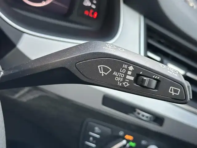 アウディ Ｑ７ 3．0TFSI クワトロ 島根県 2017(平29)年 6.8万km グレイシアホワイトメタリック 純正ナビ/CD/DVD/DTV/Bluetooth/バックカメラ/黒革シート/パワーシート/メモリーシート /シートヒーター /レーダークルーズコントロール/パワーバックドア /AW付きサマータイヤ積み込み/LEDオートライト/バーチャルコックピック/ビルトインETC