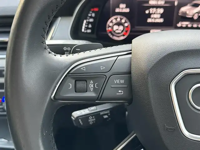 アウディ Ｑ７ 3．0TFSI クワトロ 島根県 2017(平29)年 6.8万km グレイシアホワイトメタリック 純正ナビ/CD/DVD/DTV/Bluetooth/バックカメラ/黒革シート/パワーシート/メモリーシート /シートヒーター /レーダークルーズコントロール/パワーバックドア /AW付きサマータイヤ積み込み/LEDオートライト/バーチャルコックピック/ビルトインETC