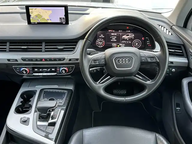 アウディ Ｑ７ 3．0TFSI クワトロ 島根県 2017(平29)年 6.8万km グレイシアホワイトメタリック 純正ナビ/CD/DVD/DTV/Bluetooth/バックカメラ/黒革シート/パワーシート/メモリーシート /シートヒーター /レーダークルーズコントロール/パワーバックドア /AW付きサマータイヤ積み込み/LEDオートライト/バーチャルコックピック/ビルトインETC