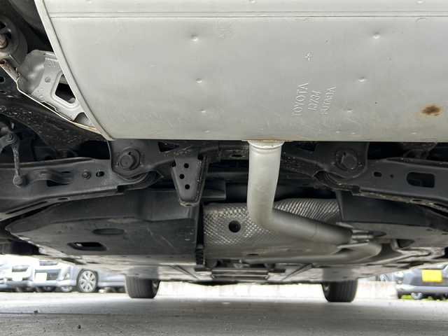トヨタ プリウス Sセーフティプラス 山梨県 2017(平29)年 6.7万km ホワイトパールクリスタルシャイン 純正ナビ/バックモニター /ETC/セーフティセンス /クルーズコントロール　/レーンキープアシスト　/オートマチックハイビーム　/オートエアコン　/プッシュスタート　/アイドリングストップ/コーナーセンサー/パワーウインドウ/純正フロアマット