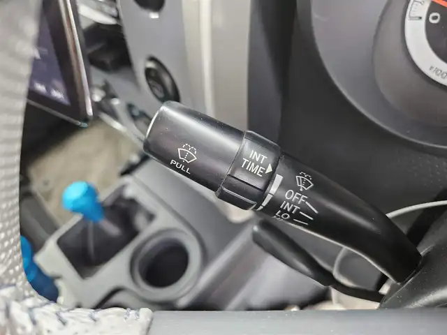 トヨタ ＦＪクルーザー 富山県 2012(平24)年 4.5万km セメントグレーM/ホワイト 〇ルーフレール/〇TRDスキッドプレート/〇TRUSTマフラー/〇4×4エンジニアリングショックアブソーバー/〇リフトアップ/〇社外9インチナビ/〇フルセグTV/〇背面タイヤ/〇リアラダー/〇ドライブレコーダー/〇純正17インチスチールホイール/〇マニュアルエアコン/〇ブラック撥水/防水ファブリックシート/〇リモコンキー/〇禁煙車