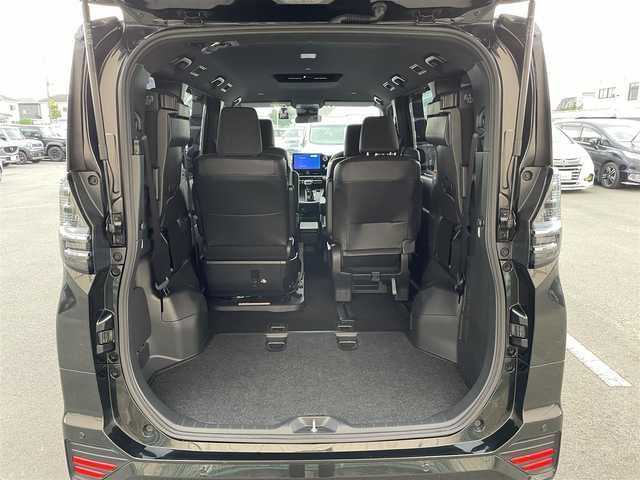 トヨタ ヴォクシー S－G 東京都 2022(令4)年 4.4万km グリッターブラックガラスフレーク トヨタセーフティセンス/サイドリフトアップチルトシート/純正コネクトナビ/パノラミックビュー/ブラインドスポットモニター/シートヒーター/両側電動スライドドア/ＥＴＣ/ドライブレコーダー