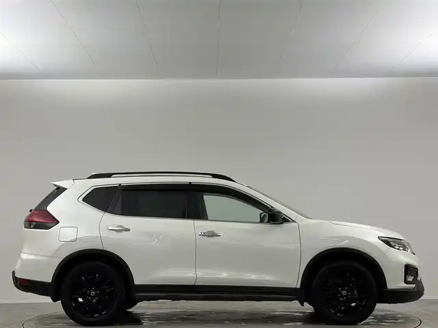 日産 エクストレイル 20Xi エクストリーマーX 埼玉県 2020(令2)年 5.7万km ブリリアントホワイトパール サンルーフ　純正9インチナビ　フルセグ　CD DVD BT　全方位カメラ　エマージェンシーブレーキ　レーダークルコン　ETC　ドラレコ　インテリジェントルームミラー　LEDオートライト　シートヒーター　レザーシート　アイドリングストップ　ルーフレール　