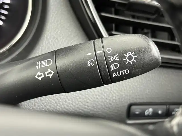 日産 エクストレイル 20Xi エクストリーマーX 埼玉県 2020(令2)年 5.7万km ブリリアントホワイトパール サンルーフ　純正9インチナビ　フルセグ　CD DVD BT　全方位カメラ　エマージェンシーブレーキ　レーダークルコン　ETC　ドラレコ　インテリジェントルームミラー　LEDオートライト　シートヒーター　レザーシート　アイドリングストップ　ルーフレール　