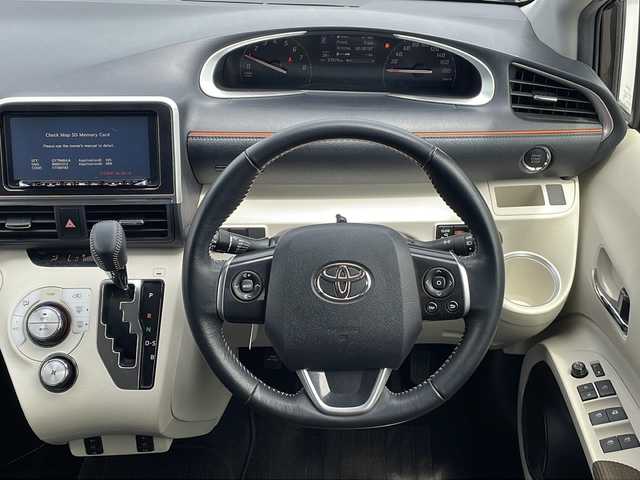 トヨタ シエンタ G 三重県 2018(平30)年 2.4万km ヴィンテージブラウンパールクリスタルシャイン 社外SDナビ、フルセグTV/社外CD、DVD再生、Bluetooth/両側パワースライドドア/アイドリングストップ/スマートキー/プッシュスタート/前席シートヒーター/バックカメラ/LEDヘッドライト/ウィンカーミラー/ステアリングリモコン/オートライト/横滑り防止装置/ISOFIX/ETC/保証書/取扱説明書/電動格納ミラー/禁煙車