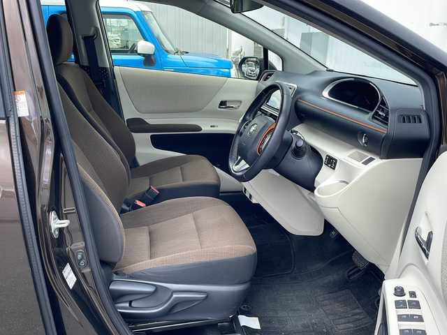 トヨタ シエンタ G 三重県 2018(平30)年 2.4万km ヴィンテージブラウンパールクリスタルシャイン 社外SDナビ、フルセグTV/社外CD、DVD再生、Bluetooth/両側パワースライドドア/アイドリングストップ/スマートキー/プッシュスタート/前席シートヒーター/バックカメラ/LEDヘッドライト/ウィンカーミラー/ステアリングリモコン/オートライト/横滑り防止装置/ISOFIX/ETC/保証書/取扱説明書/電動格納ミラー/禁煙車