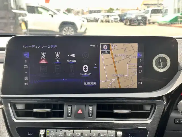 レクサス ＥＳ 300h Fスポーツ 宮城県 2021(令3)年 3.2万km ホワイトノーヴァガラスフレーク パノラミックビューモニターセット/・パノラミックビューモニター/・パーキングサポートブレーキ（後方歩行者）/ハンズフリーパワートランクリッド/＝＝＝/ムーンルーフ/セーフティシステムプラス/・プリクラッシュセーフティ/・レーントレーシングアシスト/・アダプティブハイビームシステム/・レーダークルーズコントロール/・ロードサインアシスト/・先行車発進告知機能/・ドライバー異常時対応システム/ブラインドスポットモニター/パーキングサポートブレーキ（静止物/後方接近車両）/純正ナビ/・フルセグTV/・Bluetooth/・AppleCarPlay/AndroidAuto/・USB端子/ETC2.0/L_tex(合皮)シート/シートヒーター／ベンチレーション/パワーシート（運転席メモリー機能付）/革巻きステアリング/ステアリングヒーター/パドルシフト/電動パーキングブレーキ/ブレーキホールド/3眼フルLEDヘッドランプ/オートライト/スマートキー＆プッシュスタート/電動サンシェード（リア）/純正19インチAW/純正フロアマット