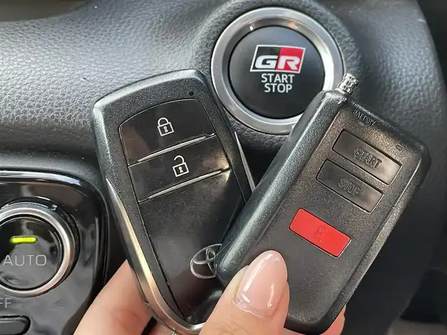 トヨタ ＧＲヤリス RS 宮城県 2021(令3)年 6.2万km スーパーホワイトⅡ 走行距離：61816ｋｍ/ワンオーナー/エンジンスターター/デュアルエアコン/純正スタッドレスタイヤ/前後ドライブレコーダー/パドルシフト/純正フロアマット/社外アルミホイール/ＡＭ・ＦＭ・ＢＴ/ＥＴＣ