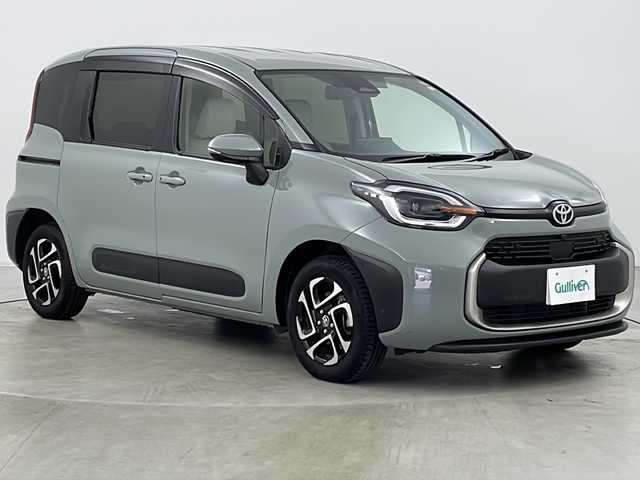 トヨタ シエンタ ハイブリッド Z 道央・札幌 2023(令5)年 3.3万km アーバンカーキ ・４ＷＤ/・純正ディスプレイオーディオ/・ＴＶ・ＢＴ・ＨＤＭＩ・Ｍｉａｒａｃａｓｔ/・トヨタセーフティセンス/・レーンディパーチャードアラート/・ＢＳＭ・ＲＣＴＡ・ＲＣＤ・ＰＣＳ・ＲＳＡ/・純正フリップダウンモニター/・全方位カメラ/・社外デジタルインナーミラー型ドラレコ前後カメラ/・パーキングアシスト/・LEDヘッドライト/・ステリングスイッチ付革巻きハンドル/・LEDヘッドライト/・横滑り防止機能/・クルーズコントロール/・クリアランスソナー/・スマートキー/・プッシュスタート