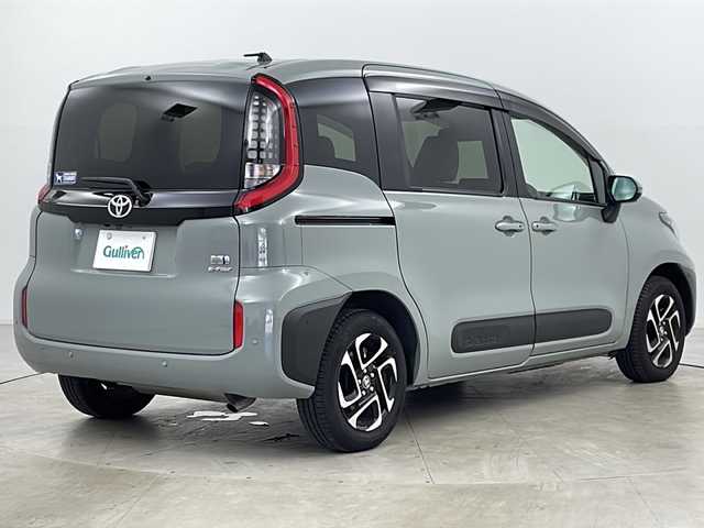 トヨタ シエンタ ハイブリッド Z 道央・札幌 2023(令5)年 3.3万km アーバンカーキ ・４ＷＤ/・純正ディスプレイオーディオ/・ＴＶ・ＢＴ・ＨＤＭＩ・Ｍｉａｒａｃａｓｔ/・トヨタセーフティセンス/・レーンディパーチャードアラート/・ＢＳＭ・ＲＣＴＡ・ＲＣＤ・ＰＣＳ・ＲＳＡ/・純正フリップダウンモニター/・全方位カメラ/・社外デジタルインナーミラー型ドラレコ前後カメラ/・パーキングアシスト/・LEDヘッドライト/・ステリングスイッチ付革巻きハンドル/・LEDヘッドライト/・横滑り防止機能/・クルーズコントロール/・クリアランスソナー/・スマートキー/・プッシュスタート