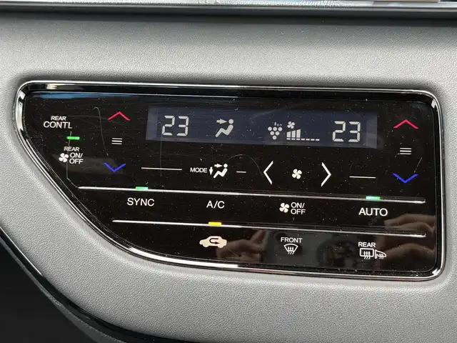 ホンダ オデッセイ ハイブリッド e:HEVアブソルート EXブラックED 滋賀県 2023(令5)年 0.6万km プラチナホワイトパール ホンダセンシング/・衝突軽減ブレーキ/・車線逸脱警報/・レーンキープアシスト/・アダプティブクルーズコントロール/・ブラインドスポットモニター/・オートハイビーム/純正メモリナビ/(フルセグTV USB HDMI Bluetooth)/本革シート/前後列パワーシート/前後列シートヒーター/オットマン/革巻きステアリング/ステアリングリモコン/パドルシフト/電動格納ミラー/ウインカーミラー/電動パーキングブレーキ/オートブレーキホールド/プッシュスタート/スマートキー/ETC/プッシュスタート/スマートキー/LEDヘッドライト/オートヘッドライト/純正18インチAW