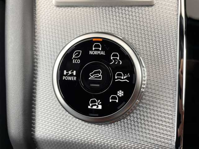 三菱 アウトランダー ＰＨＥＶ P 道央・札幌 2021(令3)年 0.9万km レッドダイヤモンド ・４WD/プラグインHV/BOSEサウンド/・純正スマホ連携ナビ/フルセグTV/・マルチアラウンドモニター/・レーダークルーズコントロール/・衝突被害軽減ブレーキシステム/・踏み間違い衝突防止アシスト/・車線逸脱警報システム/車線逸脱防止支援機能/・ふらつき警報/前方衝突予測警報/標識認識システム/・後側方衝突被害防止支援システム/・後側方車両検知警報システム/後退時車両検知警報システム/・ハンズフリーパワーバックドア/・セミアニリン本革シート/・全席シートヒーター/メモリーPシート/・LEDヘッドランプ/LEDフロントフォグランプ/・LEDデイタイムランニングランプ/・純正20インチアルミホイール/・革巻きステアリングホイール/・ワイヤレス充電/USBポート/・ステアリングヒーター/・左右後席独立温度調整オートエアコン