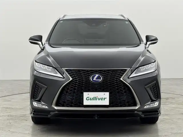 レクサス ＲＸ 450h Fスポーツ 福岡県 2021(令3)年 5.7万km グラファイトブラックガラスフレーク サンルーフ　/ＴＲＤエアロ　/マークレビンソンプレミアムサウンド　/純正ナビ／全方位カメラ　/ワイヤレス充電　/ETC２．０　/360°ドラレコ　/パワーバックドア　/ステアリングヒーター　/シートヒーター／ベンチレーション　/３眼ＬＥＤヘッドライト/ Ｌｅｘｕｓ　Ｓａｆｅｔｙ　Ｓｙｓｔｅｍ＋/・レーダークルーズコントロール　/・コーナーセンサー　/・衝突軽減ブレーキ　/・レーンキープ　/・ブラインドスポットモニター　/・アクセル踏み間違い防止　/・ヘッドアップディスプレイ　/・オートマチックハイビーム