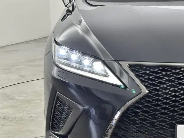 レクサス ＲＸ 450h Fスポーツ 福岡県 2021(令3)年 5.7万km グラファイトブラックガラスフレーク サンルーフ　/ＴＲＤエアロ　/マークレビンソンプレミアムサウンド　/純正ナビ／全方位カメラ　/ワイヤレス充電　/ETC２．０　/360°ドラレコ　/パワーバックドア　/ステアリングヒーター　/シートヒーター／ベンチレーション　/３眼ＬＥＤヘッドライト/ Ｌｅｘｕｓ　Ｓａｆｅｔｙ　Ｓｙｓｔｅｍ＋/・レーダークルーズコントロール　/・コーナーセンサー　/・衝突軽減ブレーキ　/・レーンキープ　/・ブラインドスポットモニター　/・アクセル踏み間違い防止　/・ヘッドアップディスプレイ　/・オートマチックハイビーム
