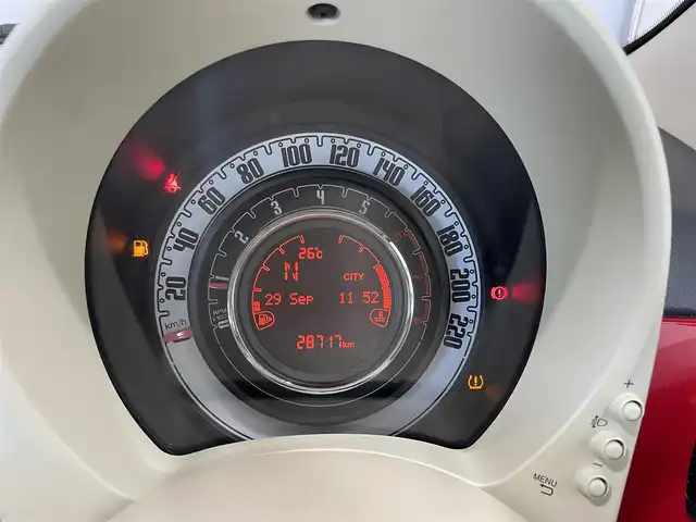 フィアット ５００ 1．2 ポップ 静岡県 2017(平29)年 2.9万km 赤 社外メモリナビ/・Bluetooth/・CD/DVD/ETC/前後ドライブレコーダー/純正フロアマット