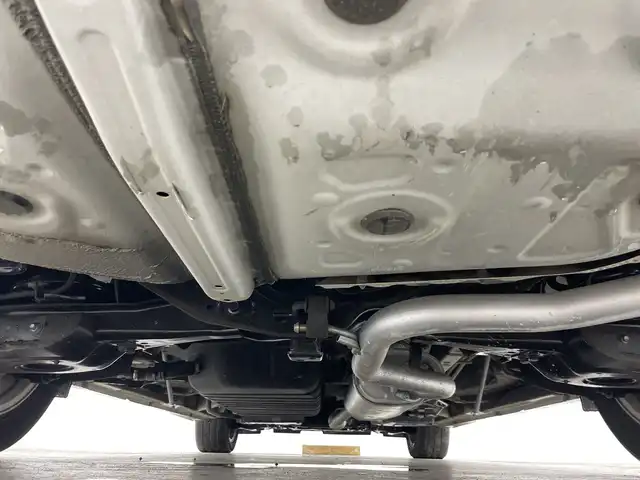 トヨタ アルファード S Cパッケージ 愛知県 2015(平27)年 7.5万km ホワイトパールクリスタルシャイン 禁煙車/純正９インチナビNSZT-W64T/（ＤＶＤ/Bluetooth/フルセグ）/バックカメラ/純正フリップダウンモニター/AC100V電源/トヨタセーフティセンス/・プリクラッシュセーフティ/・レーンディパーチャーアラート/・レーダークルーズコントロール/コーナーセンサー/ETC/ステアリングヒーター/オットマン/パワーシート/メモリシート/両側パワースライドドア/パワーバックドア/純正18インチアルミホイール/LEDヘッドライト/フロントフォグランプ/オートライト/純正フロアマット/スマートキー/プッシュスタート/スペアキー有