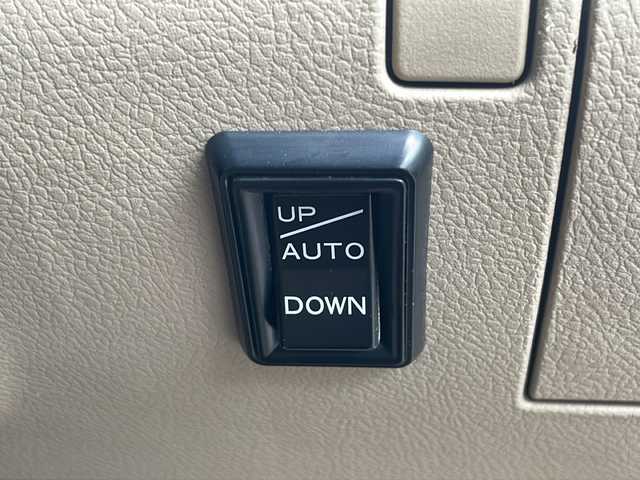 トヨタ クラウン ロイヤル ロイヤルサルーン ナビパッケージ 千葉県 2008(平20)年 5.8万km ホワイトパールクリスタルシャイン 純正HDDナビ/　　CD/DVD/フルセグ/バックカメラ/レーダークルーズコントロール/パワーシート/純正17インチアルミホイール/2024年ヨコハマタイヤ/HIDオートライト/シートレース/スマートキー