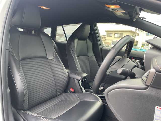 トヨタ カローラツーリング ハイブリッド ダブルバイビー 神奈川県 2022(令4)年 5.5万km プラチナホワイトパールマイカ 純正ディスプレイモ二ター/ナビ/Bluetooth/バックカメラ/USB/ブラインドスポットモニター/レーダークルーズコントロール/レーンキープアシスト/衝突軽減装置/ハーフレザーシート/100V充電/コーナーセンサー/純正アルミホイール