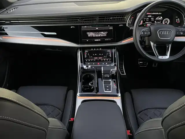 アウディ Ｑ８ 55TFSIクワトロ Sライン 静岡県 2022(令4)年 3万km デイトナグレーパールエフェクト Slineplusパッケージ /シートベンチレーション マッサージ　/エクステンデッドレザーパッケージ /コンフォートアシスタンスパッケージ /ブラック/ロックグレーステッチ バルコナレザー/Bang ＆ Olufsen3Dサウンド/AUDYプレセンス/サラウンドカメラ/マトリクスLEDヘッドライト/パワーバックドア/AWS/22インチアルミホイール/クロージングサポートドア/カラードブレーキキャリパーレッド/ドアエントリーライト/DSRC ETC