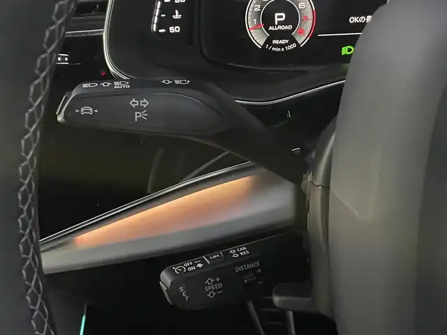 アウディ Ｑ８ 55TFSIクワトロ Sライン 静岡県 2022(令4)年 3万km デイトナグレーパールエフェクト Slineplusパッケージ /シートベンチレーション マッサージ　/エクステンデッドレザーパッケージ /コンフォートアシスタンスパッケージ /ブラック/ロックグレーステッチ バルコナレザー/Bang ＆ Olufsen3Dサウンド/AUDYプレセンス/サラウンドカメラ/マトリクスLEDヘッドライト/パワーバックドア/AWS/22インチアルミホイール/クロージングサポートドア/カラードブレーキキャリパーレッド/ドアエントリーライト/DSRC ETC