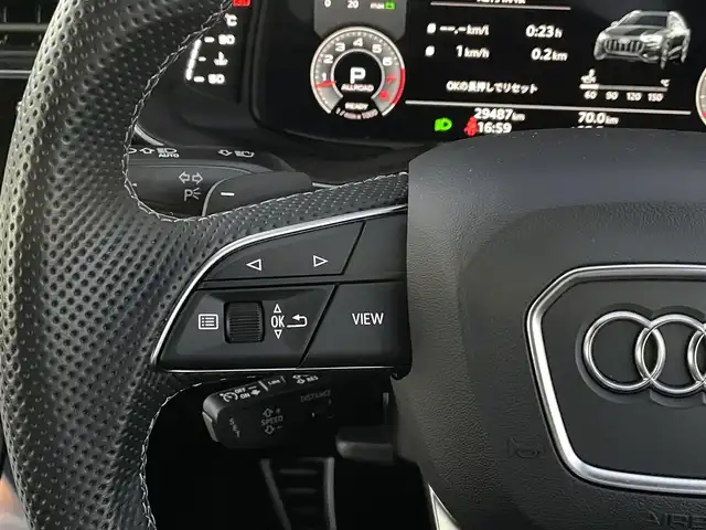 アウディ Ｑ８ 55TFSIクワトロ Sライン 静岡県 2022(令4)年 3万km デイトナグレーパールエフェクト Slineplusパッケージ /シートベンチレーション マッサージ　/エクステンデッドレザーパッケージ /コンフォートアシスタンスパッケージ /ブラック/ロックグレーステッチ バルコナレザー/Bang ＆ Olufsen3Dサウンド/AUDYプレセンス/サラウンドカメラ/マトリクスLEDヘッドライト/パワーバックドア/AWS/22インチアルミホイール/クロージングサポートドア/カラードブレーキキャリパーレッド/ドアエントリーライト/DSRC ETC