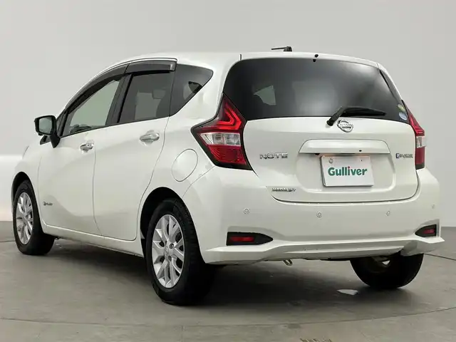 日産 ノート e－パワー メダリスト 愛知県 2018(平30)年 7.4万km パール ワンオーナー/純正7インチナビ/アラウンドビューモニター/フルセグTV/衝突被害軽減システム/クルーズコントロール/横滑り防止装置/コーナーセンサー/レーンキープアシスト/オートライト/LEDヘッドライト/フォグランプ/デジタルインナーミラー/ヒーターミラー/純正AW/純正フロアマット/プッシュスタート/スマートキーワンオーナー/純正7インチナビ/アラウンドビューモニター/フルセグTV/衝突被害軽減システム/クルーズコントロール/横滑り防止装置/コーナーセンサー/レーンキープアシスト/オートライト/LEDヘッドライト/フォグランプ/デジタルインナーミラー/ヒーターミラー/純正AW/純正フロアマット/プッシュスタート/スマートキー