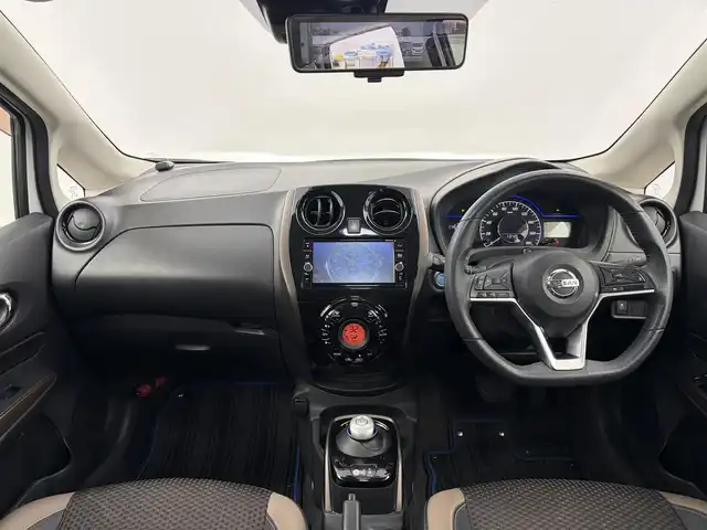 日産 ノート e－パワー メダリスト 愛知県 2018(平30)年 7.4万km パール ワンオーナー/純正7インチナビ/アラウンドビューモニター/フルセグTV/衝突被害軽減システム/クルーズコントロール/横滑り防止装置/コーナーセンサー/レーンキープアシスト/オートライト/LEDヘッドライト/フォグランプ/デジタルインナーミラー/ヒーターミラー/純正AW/純正フロアマット/プッシュスタート/スマートキーワンオーナー/純正7インチナビ/アラウンドビューモニター/フルセグTV/衝突被害軽減システム/クルーズコントロール/横滑り防止装置/コーナーセンサー/レーンキープアシスト/オートライト/LEDヘッドライト/フォグランプ/デジタルインナーミラー/ヒーターミラー/純正AW/純正フロアマット/プッシュスタート/スマートキー