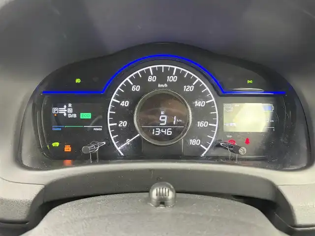 日産 ノート e－パワー メダリスト 愛知県 2018(平30)年 7.4万km パール ワンオーナー/純正7インチナビ/アラウンドビューモニター/フルセグTV/衝突被害軽減システム/クルーズコントロール/横滑り防止装置/コーナーセンサー/レーンキープアシスト/オートライト/LEDヘッドライト/フォグランプ/デジタルインナーミラー/ヒーターミラー/純正AW/純正フロアマット/プッシュスタート/スマートキーワンオーナー/純正7インチナビ/アラウンドビューモニター/フルセグTV/衝突被害軽減システム/クルーズコントロール/横滑り防止装置/コーナーセンサー/レーンキープアシスト/オートライト/LEDヘッドライト/フォグランプ/デジタルインナーミラー/ヒーターミラー/純正AW/純正フロアマット/プッシュスタート/スマートキー