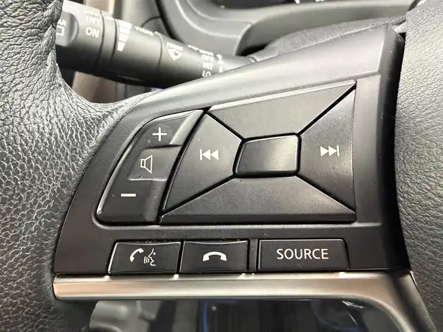 日産 ノート e－パワー メダリスト 愛知県 2018(平30)年 7.4万km パール ワンオーナー/純正7インチナビ/アラウンドビューモニター/フルセグTV/衝突被害軽減システム/クルーズコントロール/横滑り防止装置/コーナーセンサー/レーンキープアシスト/オートライト/LEDヘッドライト/フォグランプ/デジタルインナーミラー/ヒーターミラー/純正AW/純正フロアマット/プッシュスタート/スマートキーワンオーナー/純正7インチナビ/アラウンドビューモニター/フルセグTV/衝突被害軽減システム/クルーズコントロール/横滑り防止装置/コーナーセンサー/レーンキープアシスト/オートライト/LEDヘッドライト/フォグランプ/デジタルインナーミラー/ヒーターミラー/純正AW/純正フロアマット/プッシュスタート/スマートキー