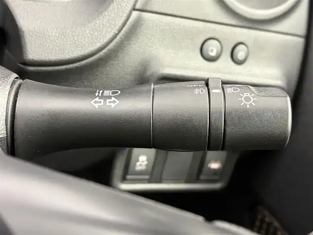 日産 ノート e－パワー メダリスト 愛知県 2018(平30)年 7.4万km パール ワンオーナー/純正7インチナビ/アラウンドビューモニター/フルセグTV/衝突被害軽減システム/クルーズコントロール/横滑り防止装置/コーナーセンサー/レーンキープアシスト/オートライト/LEDヘッドライト/フォグランプ/デジタルインナーミラー/ヒーターミラー/純正AW/純正フロアマット/プッシュスタート/スマートキーワンオーナー/純正7インチナビ/アラウンドビューモニター/フルセグTV/衝突被害軽減システム/クルーズコントロール/横滑り防止装置/コーナーセンサー/レーンキープアシスト/オートライト/LEDヘッドライト/フォグランプ/デジタルインナーミラー/ヒーターミラー/純正AW/純正フロアマット/プッシュスタート/スマートキー