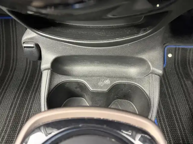 日産 ノート e－パワー メダリスト 愛知県 2018(平30)年 7.4万km パール ワンオーナー/純正7インチナビ/アラウンドビューモニター/フルセグTV/衝突被害軽減システム/クルーズコントロール/横滑り防止装置/コーナーセンサー/レーンキープアシスト/オートライト/LEDヘッドライト/フォグランプ/デジタルインナーミラー/ヒーターミラー/純正AW/純正フロアマット/プッシュスタート/スマートキーワンオーナー/純正7インチナビ/アラウンドビューモニター/フルセグTV/衝突被害軽減システム/クルーズコントロール/横滑り防止装置/コーナーセンサー/レーンキープアシスト/オートライト/LEDヘッドライト/フォグランプ/デジタルインナーミラー/ヒーターミラー/純正AW/純正フロアマット/プッシュスタート/スマートキー