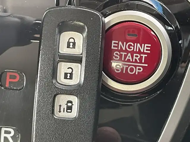 ホンダ Ｎ ＢＯＸ カスタム G Lパッケージ 千葉県 2017(平29)年 1.7万km プレミアムホワイトパールⅡ 社外メモリナビ/・ワンセグ/DVD/CD/USB/バックカメラ/ステアリングスイッチ/ETC/片側パワースライドドア/HIDヘッドライト/オートライト/フォグライト/スマートキー/プッシュスタート/電動格納ミラー/フロアマット/純正14インチAW