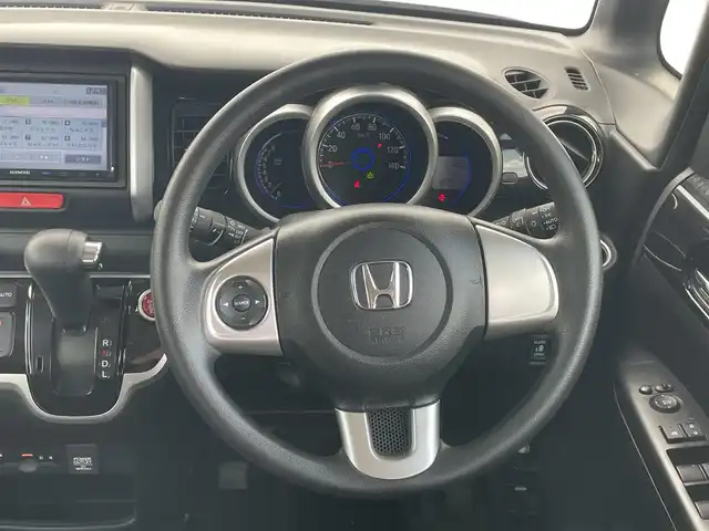 ホンダ Ｎ ＢＯＸ カスタム G Lパッケージ 千葉県 2017(平29)年 1.7万km プレミアムホワイトパールⅡ 社外メモリナビ/・ワンセグ/DVD/CD/USB/バックカメラ/ステアリングスイッチ/ETC/片側パワースライドドア/HIDヘッドライト/オートライト/フォグライト/スマートキー/プッシュスタート/電動格納ミラー/フロアマット/純正14インチAW